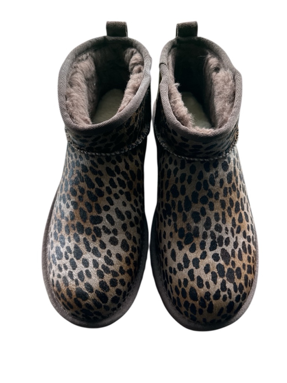 ❤️🎁UGG Classic  Ultra Mini Caspian Treaded Sole Short Boot - Picture 3 of 6